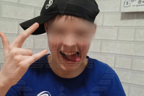 Приревновал подругу! Семиклассник избил друга гантелью и порезал ножом 