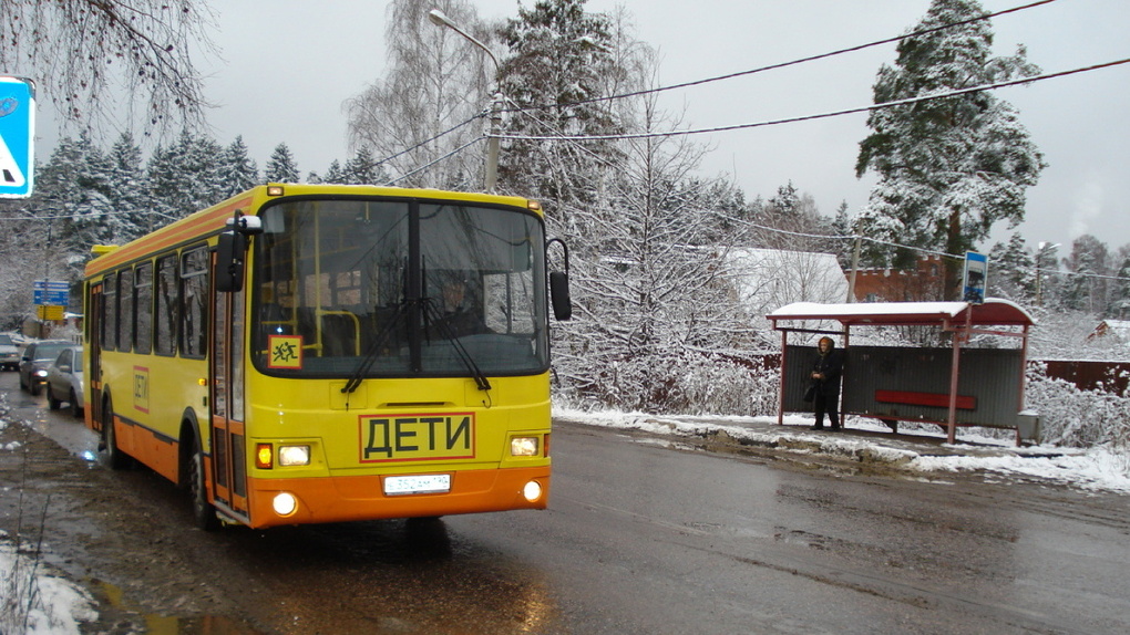 В Кемеровской области загорелся автобус, перевозивший детей