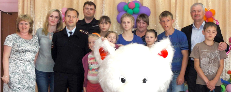В Лесозаводске полицейские и члены Общественного совета посетили воспитанников детского дома