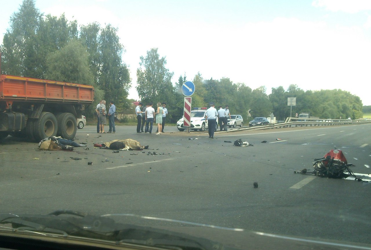 В Башкирии в ДТП погиб байкер и его девушка