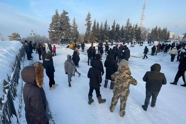 Силовики дежурят на акции в поддержку Фаиля Алсынова: что происходит в Уфе?
