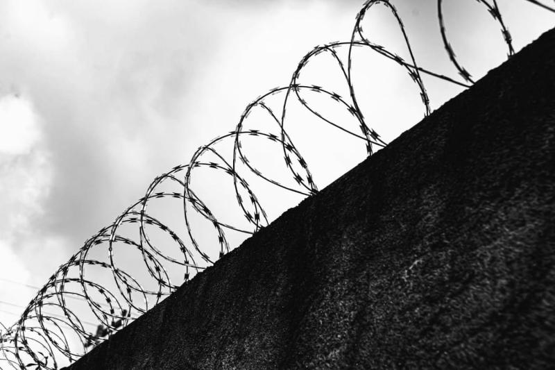 Уголовное дело за хранение веществ — в Екатеринбурге задержали 39-летнюю пассажирку иномарки | В Екатеринбурге сотрудники ДПС задержали подозреваемую в хранении наркотиков