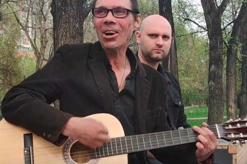 На Урале арестовали сооснователя «Смысловых галлюцинаций» Бурдина | Суд Екатеринбурга арестовал сооснователя «Смысловых галлюцинаций» Бурдина