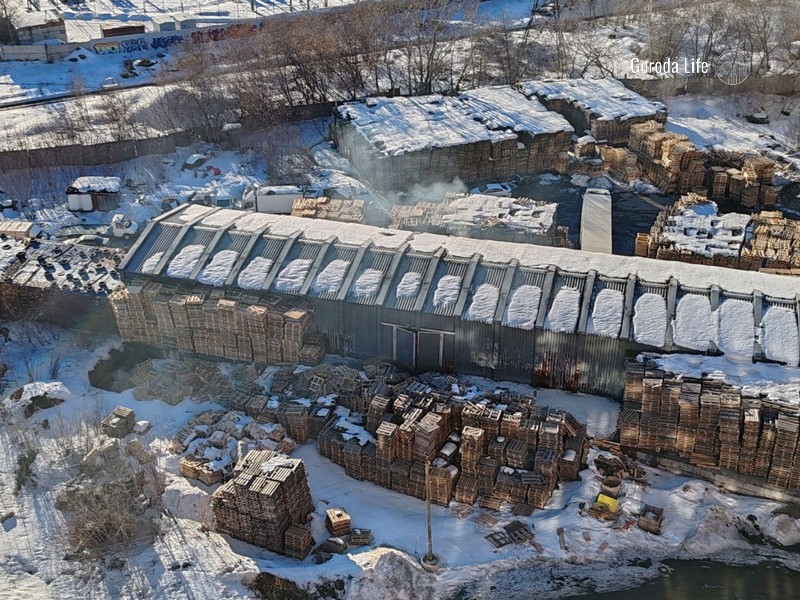 «Портал в ад» снова заработал в Екатеринбурге? В центре города жители задыхаются от дыма