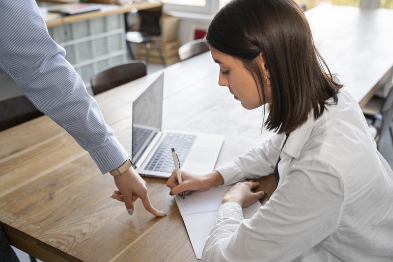 Более 50% россиян поддерживают 4-дневную неделю: с этой идеей не согласны работодатели | Россияне мечтают о 4-дневке, а работодатели ставят запрет