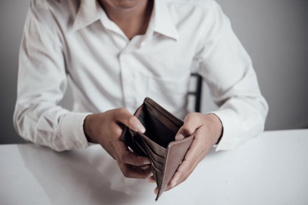 Банкротство на пике: в 2025 году признали несостоятельными 568 тысяч россиян | В 2025 году число банкротств граждан и ИП в России увеличилось на 31%