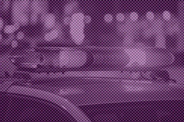 В Саратове два человека погибли из-за падения дерева в парке