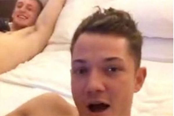 Английские футболисты устроили оргию в Таиланде