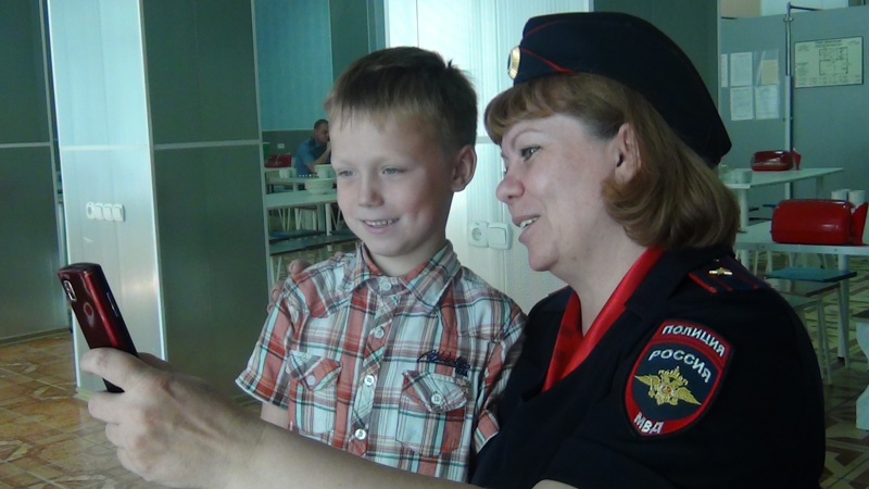 В Челябинской области чебаркульские полицейские рассказали подросткам о «безопасном селфи»