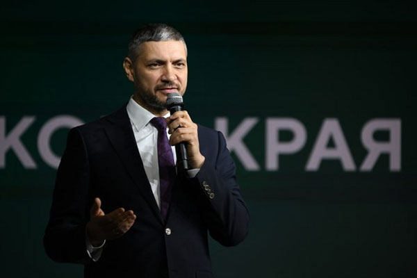 Губернатор Забайкальского края комментирует ЛГБТ*-скандал: о женских ролях в советских фильмах и мудрости жителей