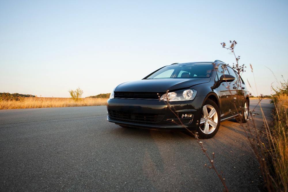 Россияне стали чаще перегонять автомобили из-за рубежа: спрос вырос на 22% | "Известия": спрос на доставку машин из-за границы вырос на 22%