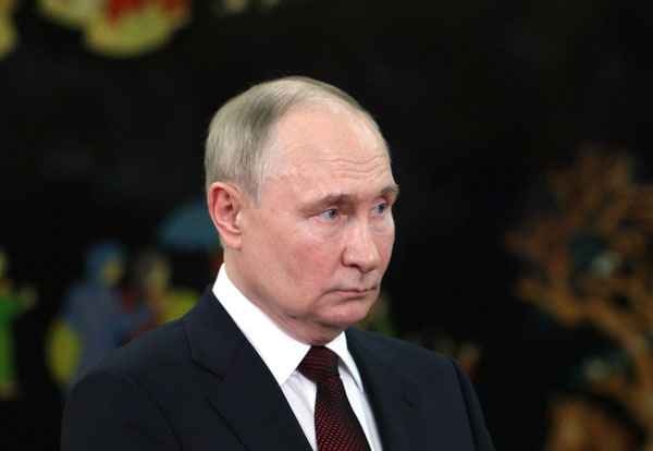 «Он может приехать в Киев»: что ответил Зеленский на предложение Путина о встрече | Зеленский пригласил Путина на переговоры в Киев: детали заявлений лидеров