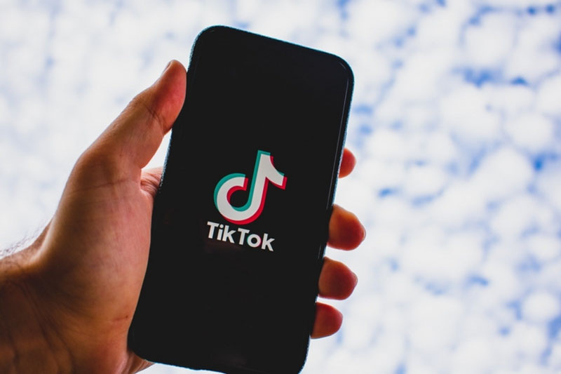 TikTok удалил уже более тысячи материалов, запрещенных в России | TikTok удалил более тысячи запрещенных видеороликов