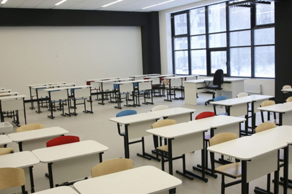 Родителям распылившего перцовку в школе Владивостока мальчика выписали штраф | Во Владивостоке оштрафовали родителей подростка, распылившего газ в школе