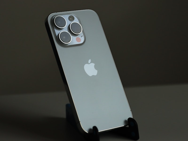 «Камаз» запрещает использование гаджетов Apple: безопасность данных в приоритете