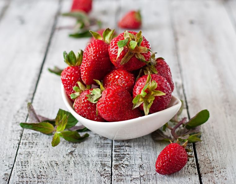 Рост цен на клубнику: спекуляция или закон рынка? Минсельхоз и ФАС расследуют | Минсельхоз через ФАС узнает, почему в России кусаются цены на клубнику