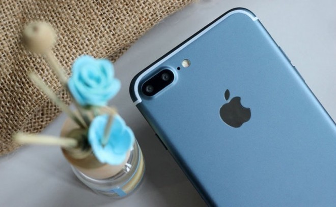 Apple представила iPhone7