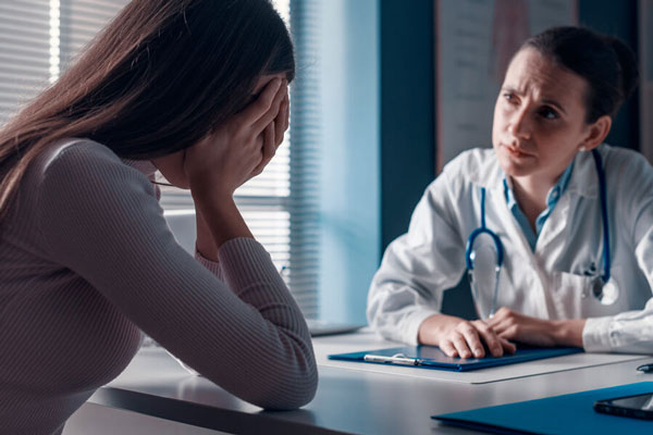 Онколог рассказал, при появлении каких пятен на коже надо насторожиться