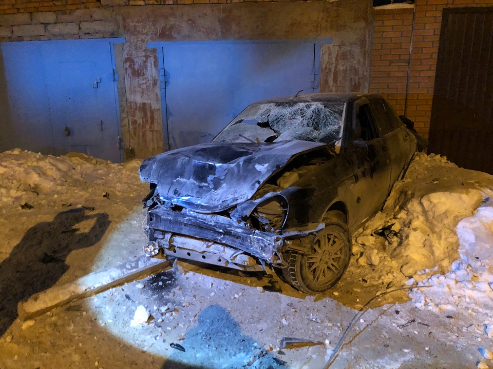 В Омске ищут водителя «Лады», сбившем насмерть мужчину и мальчика