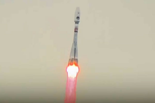 Роскосмос опубликовал видео запуска ракеты «Союз 2.1б» на Луну