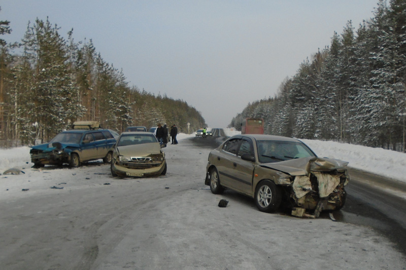На Среднем Урале в ДТП пострадали три человека, в том числе ребенок