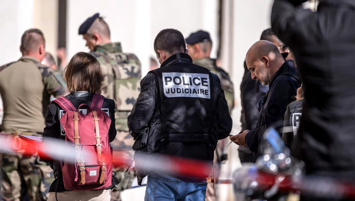 В Париже посетителю ресторана отрубили руку и сняли скальп